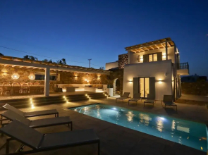 Villa Moonflower