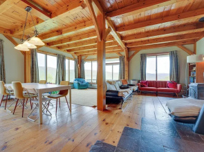 Enchanting Dorset Mountain Home w/ Stunning Views!