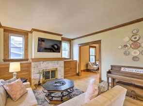 Historic Cumberland Home on Beaver Dam Lake!