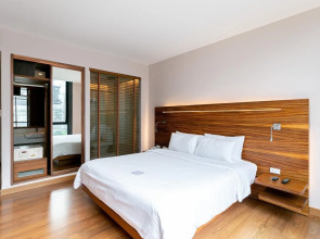 Отель Sacha's Hotel Uno