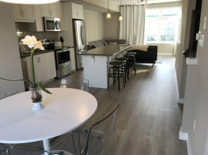 Executive Lakeview Town Home
