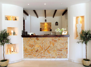 Keros Art Hotel