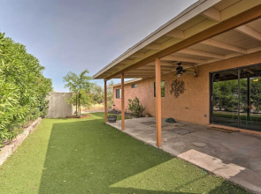 Updated Family Home - 2 Blocks to Colorado River!