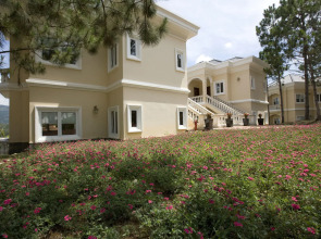 Dalat Edensee Lake Resort & Spa