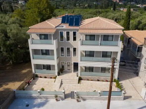 Zisis Suites