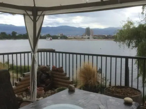 Poplar Point Lakeview Home
