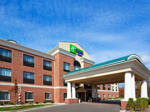 Holiday Inn Express Hotel & Suites Grand Blanc by IHG