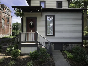 Kara's Kottages @ W. Kalamazoo Ave