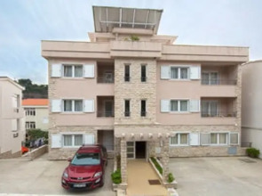 Holiday Apartments Petrovac