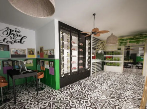 Anjeliq Downtown Boutique Hotel