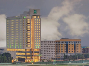 Holiday Inn Bengaluru Racecourse by IHG