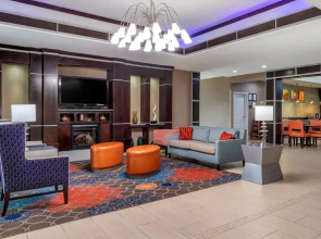 La Quinta Inn & Suites Cleveland