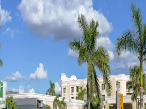 Holiday Inn Fort Myers - Downtown Area by IHG