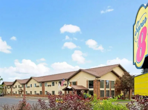 Super 8 By Wyndham Longmont/Twin Peaks