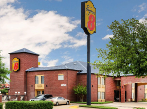 Super 8 by Wyndham Farmers Branch/North Dallas