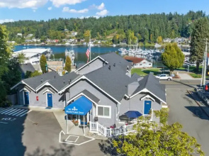 The Maritime Inn