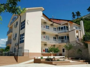 Apart Hotel Amicus
