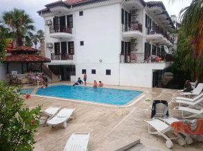 Aloha Hotel