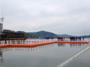 Qingjiang Tianlongwan Holiday Hotel