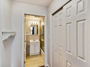 Gorgeous 2BD Next to the Convention Center and Reading Terminal