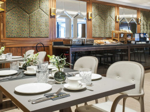 Hôtel Eiffel Blomet