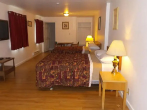 Golden Lion Motel