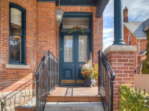 Downtown Luxury Victorian Retreat
