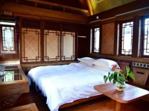 Chuanlord Holiday Hotel