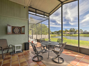 Lakefront Brandon Home w/ Patio & Screened Lanai!