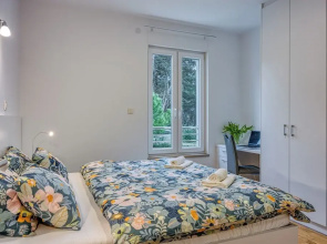 Cikat Bay Modern Apartment