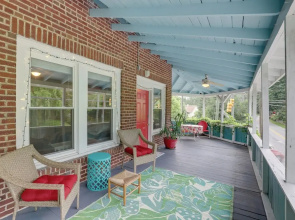 Lovely Hendersonville Retreat ~ 1 Mi to Downtown!
