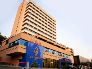 Grand Hotel