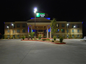 Holiday Inn Express & Suites Gonzales by IHG
