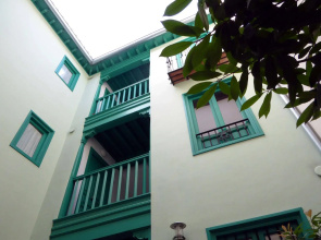 Laurel Suites