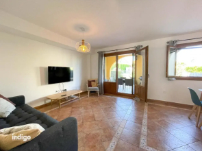(War002) Town House with Garden And Pool Access