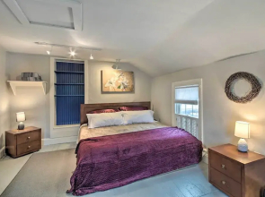 Charming Belfast Home, Walk to Downtown!