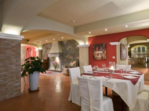 Hotel Casolare Le Terre Rosse