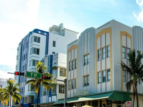 Majestic Hotel South Beach