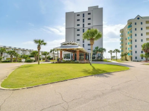 On-site Beach Access: Studio in Gulf Shores