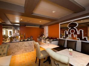 Khaosan Palace Hotel