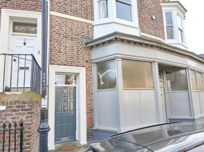 Host Stay Peacock House