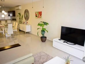 Spacious Ph 3 Bedrooms With Private Terrace, Beach Club Access