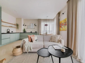 #stayhere - Brand New Unique Designer 1BDR in Trendy Neighbourhood