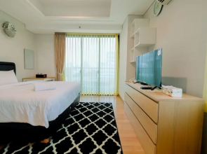 Monas View Studio Apartment at Capitol Suites