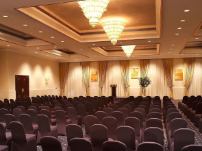 Crowne Plaza Muscat by IHG