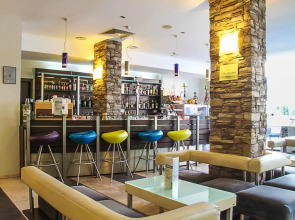 Smartline Meridian Hotel