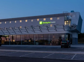 Holiday Inn Express Hamburg South A7 AS42 by IHG