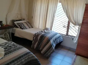 Ann's Lodge and Camping