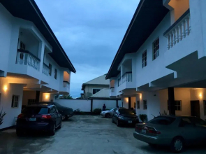 Amoni Apartments