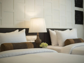 Casa Vimaya Riverside